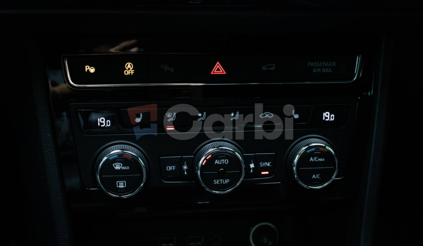 Cupra Ateca 2.0 TSI DSG 4Drive, Nelakované, Ambient, Vyhrievané čelné, Asistenti, DPH