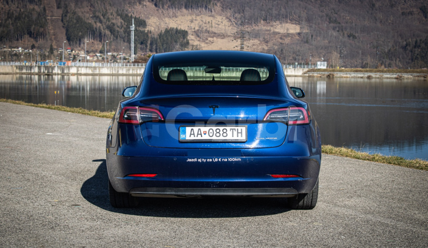 Tesla Model 3 Long Range, Premium Sound, Ťažné, Deep Blue Met, po servise, DPH