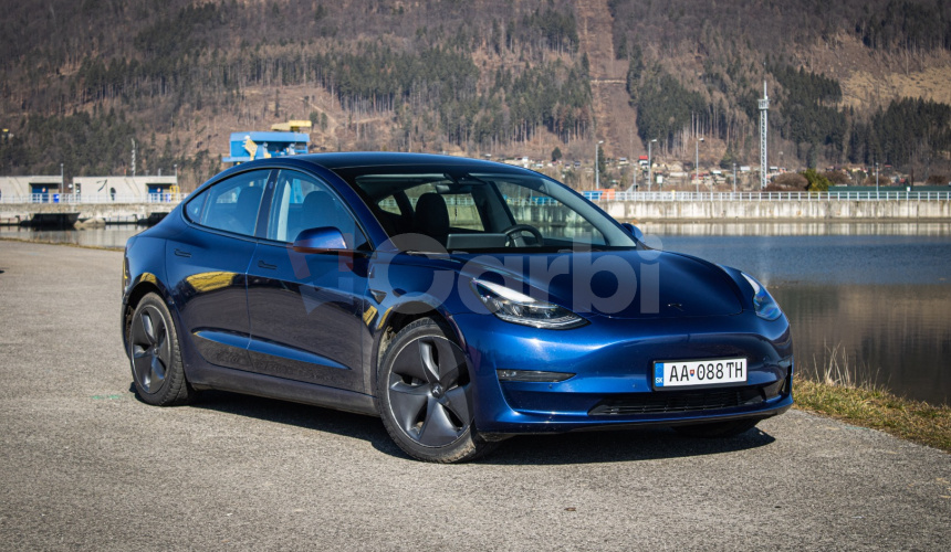 Tesla Model 3 Long Range, Premium Sound, Ťažné, Deep Blue Met, po servise, DPH