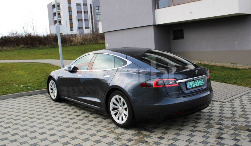 Tesla Model S 75D 4X4 Dual Motor, Nebúrané, Nelakované, Odpočet DPH