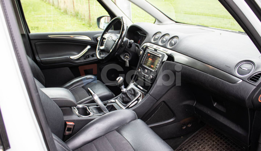 Ford Galaxy 2.2 TDCi DPF 200k Titanium