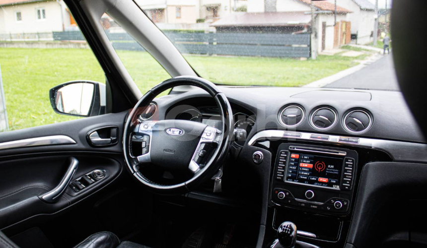 Ford Galaxy 2.2 TDCi DPF 200k Titanium