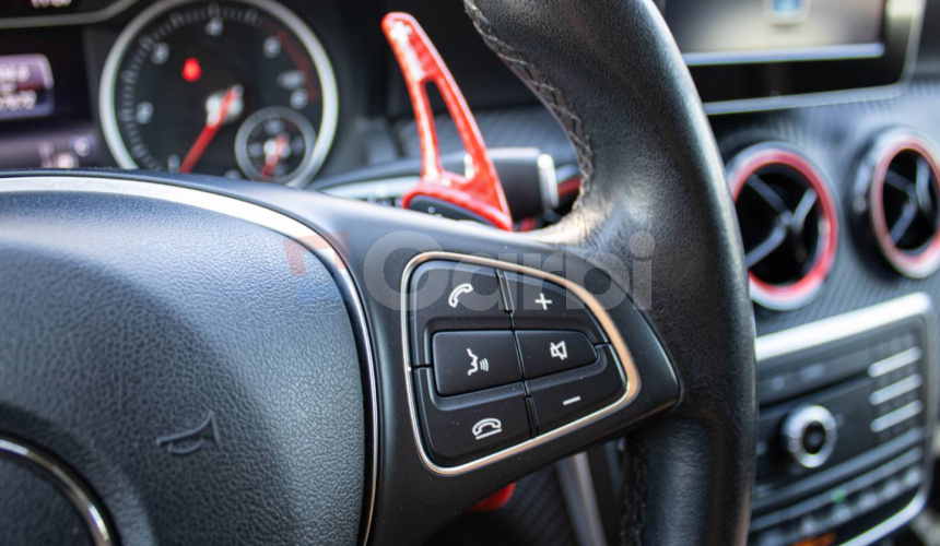 Mercedes-Benz GLA 200 d 4MATIC A/T