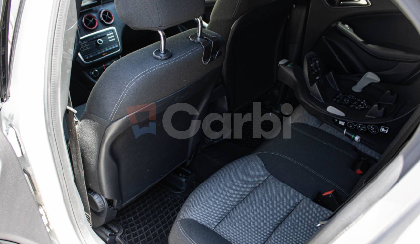 Mercedes-Benz GLA 200 d 4MATIC A/T