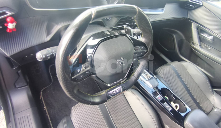 Peugeot 2008 1.5 BlueHDi 130 GT EAT8