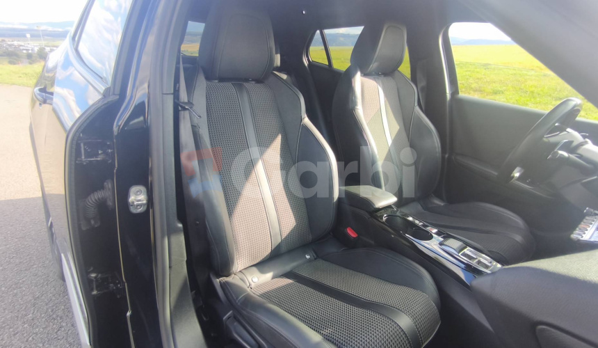 Peugeot 2008 1.5 BlueHDi 130 GT EAT8