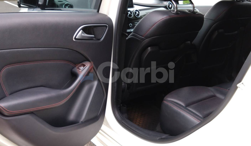 Mercedes-Benz B trieda 200d 4MATIC AMG Line