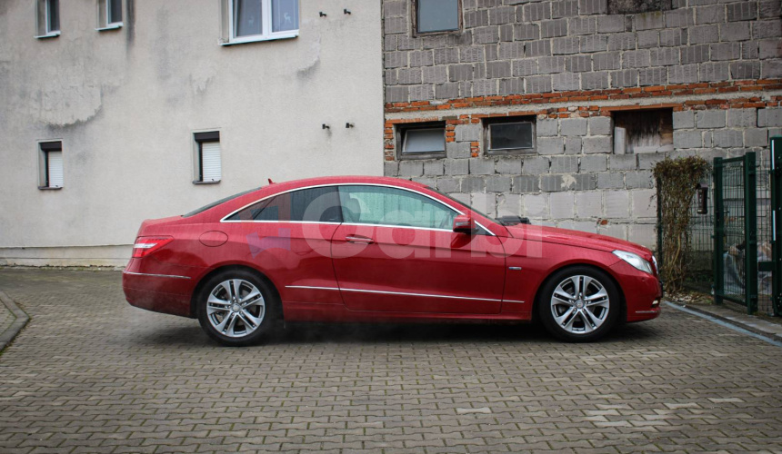 Mercedes-Benz E trieda Kupé 200 BlueEFFICIENCY 7G