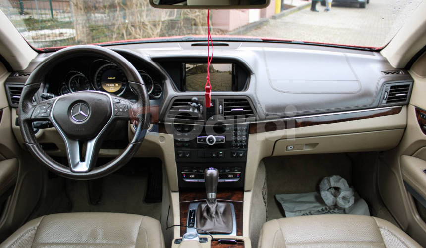 Mercedes-Benz E trieda Kupé 200 BlueEFFICIENCY 7G