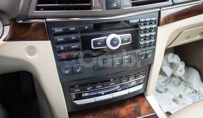 Mercedes-Benz E trieda Kupé 200 BlueEFFICIENCY 7G