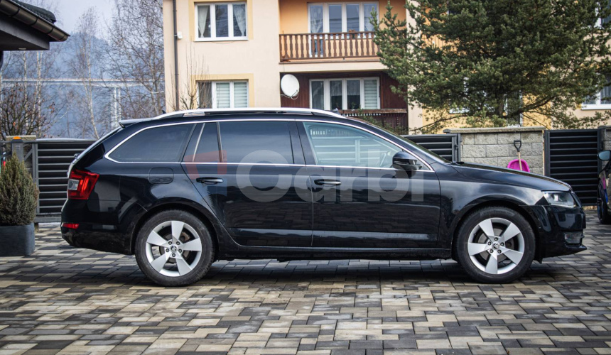 Škoda Octavia Combi 2.0 TDI DSG Style, Pano, Alcantara, Canton, Kessy, nové rozvody