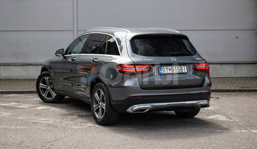 Mercedes-Benz GLC SUV 250D 4MATIC A/T Nelakované, po servise