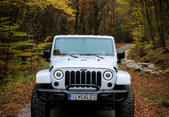 Jeep Wrangler Unlimited 3.6L V6 VVT SAHARA A/T