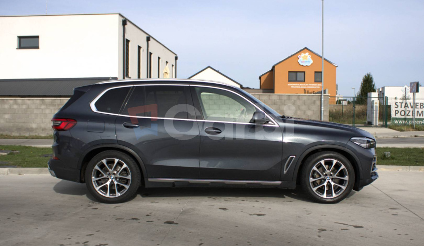 BMW X5 xDrive30d A/T