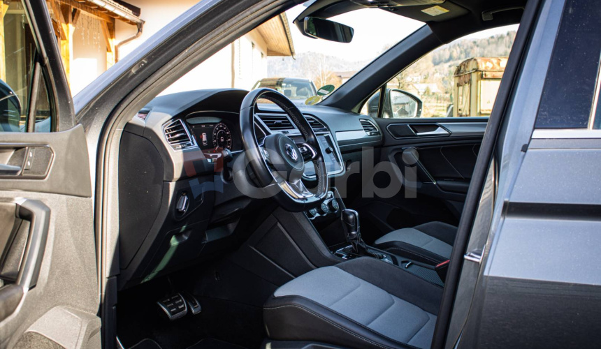 Volkswagen Tiguan R-line 2.0 TDI 140kW DSG 4Motion, Nelakované, Virtual cockpit, Keramika