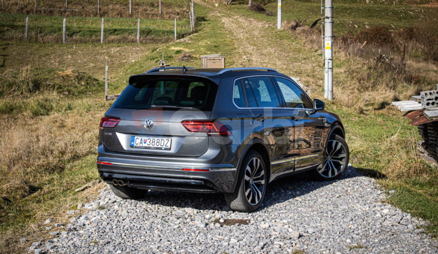 Volkswagen Tiguan R-line 2.0 TDI 140kW DSG 4Motion, Nelakované, Virtual cockpit, Keramika