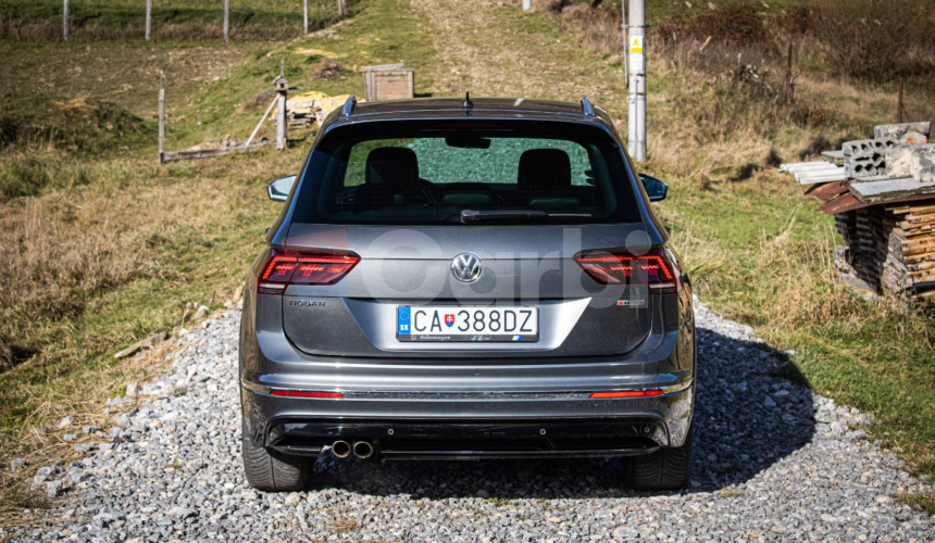 Volkswagen Tiguan R-line 2.0 TDI 140kW DSG 4Motion, Nelakované, Virtual cockpit, Keramika