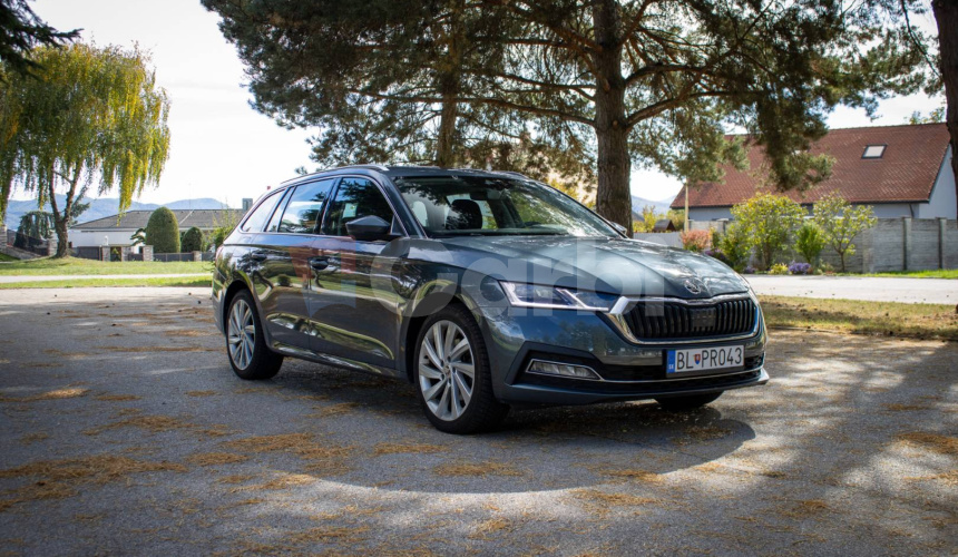 Škoda Octavia Combi 2.0 TDI Style 4x4 DSG, 147kW, Webasto, Ťažné, 1 majiteľ, SK auto