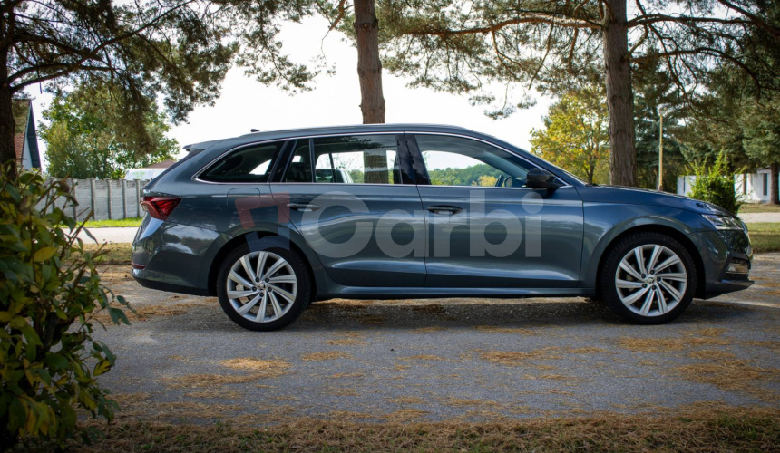 Škoda Octavia Combi 2.0 TDI Style 4x4 DSG, 147kW, Webasto, Ťažné, 1 majiteľ, SK auto