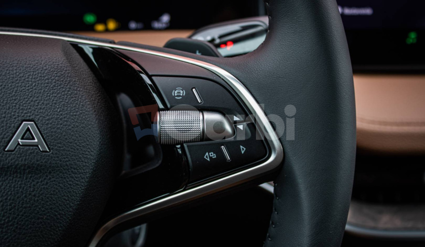 Škoda Superb Combi 2.0 TDI SCR 4x4 L&K Cognac interiér, HUD, Masáž, ťažné, DPH, nové - na značk