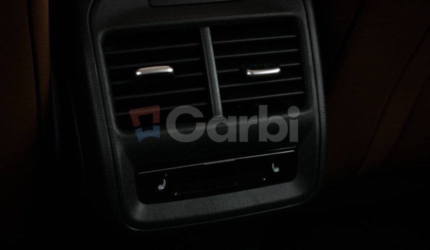 Škoda Superb Combi 2.0 TDI SCR 4x4 L&K Cognac interiér, HUD, Masáž, ťažné, DPH, nové - na značk