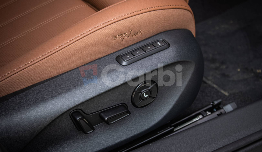 Škoda Superb Combi 2.0 TDI SCR 4x4 L&K Cognac interiér, HUD, Masáž, ťažné, DPH, nové - na značk