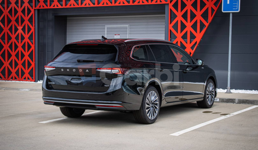 Škoda Superb Combi 2.0 TDI SCR 4x4 L&K Cognac interiér, HUD, Masáž, ťažné, DPH, nové - na značk