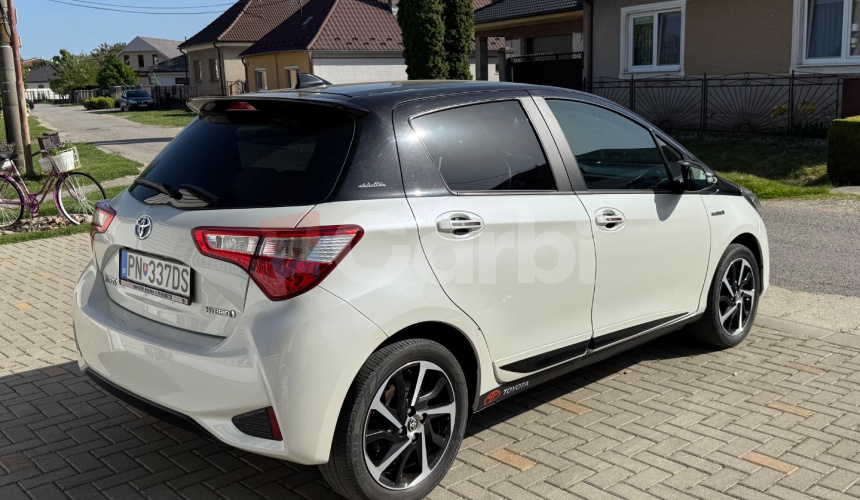 Toyota Yaris HYBRID