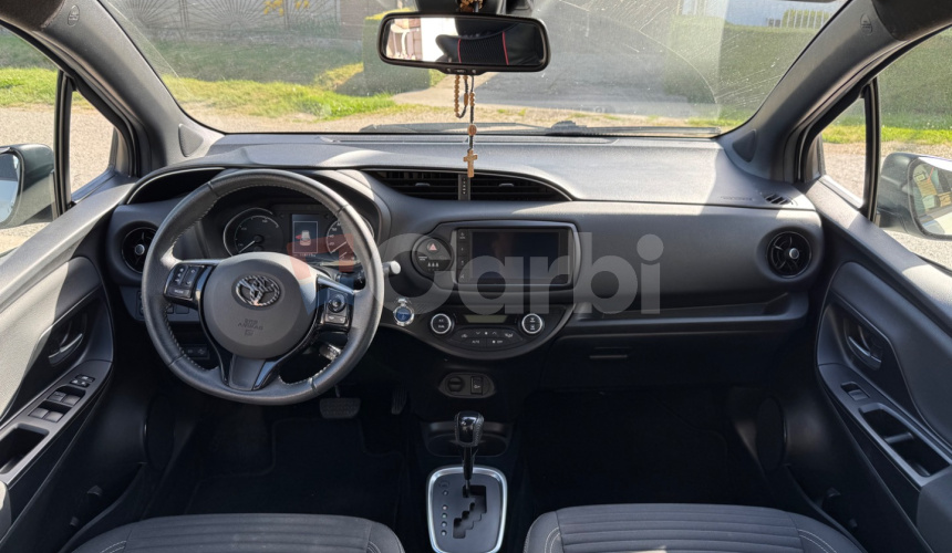 Toyota Yaris HYBRID