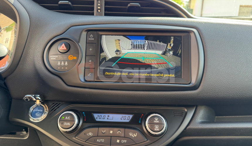 Toyota Yaris HYBRID