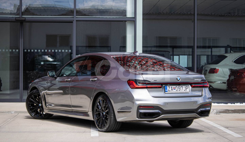 BMW Rad 7 740d xDrive Msport, Slovenské, servis, v záruke