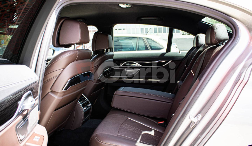 BMW Rad 7 740d xDrive Msport, Slovenské, servis, v záruke
