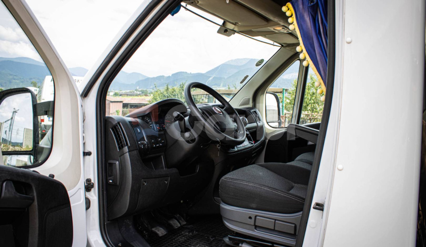 Fiat Ducato Podvozok 2,3 diesel, Slovenské, 10 paleťák, nadstavba PONY, webasto, vzduch