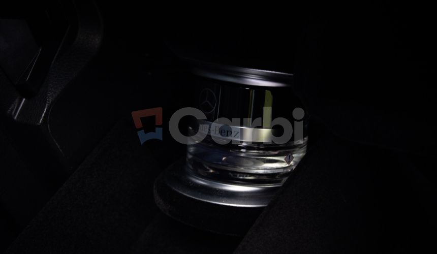 EQC 400 4Matic edícia 1886, burmester, HUD, asistenti, strešné okno, nelakované