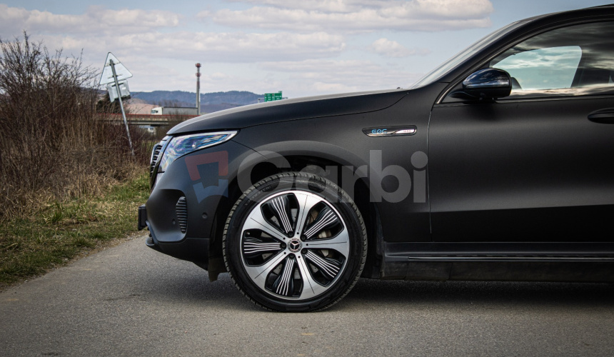 EQC 400 4Matic edícia 1886, burmester, HUD, asistenti, strešné okno, nelakované