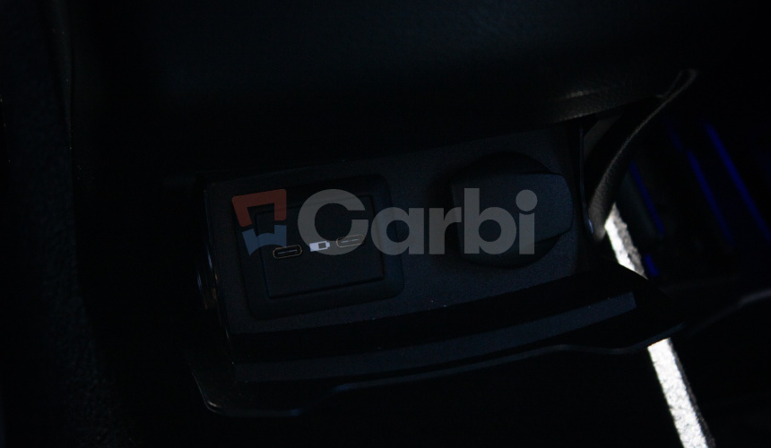 EQC 400 4Matic edícia 1886, burmester, HUD, asistenti, strešné okno, nelakované