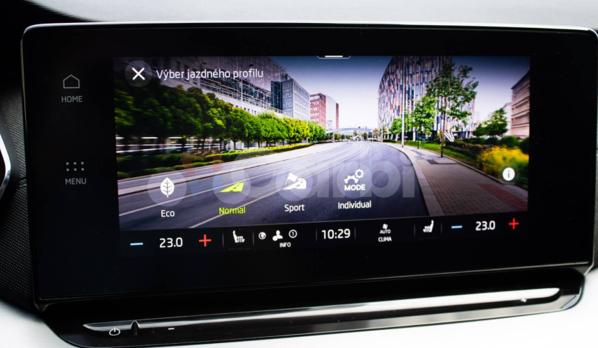 Škoda Octavia Combi 2.0 TDI DSG Style, Matrix LED, HUD, ťažné, KESSY, nelakované, DPH