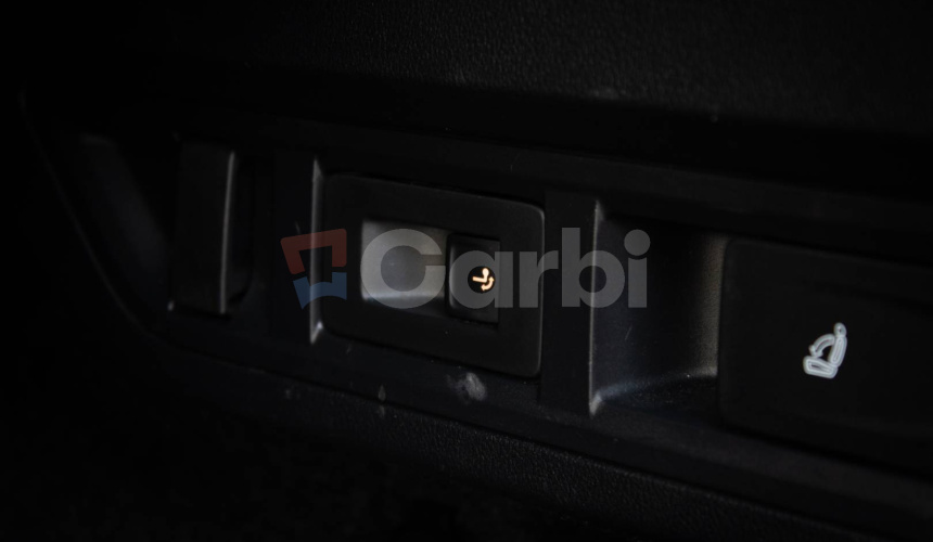 Škoda Octavia Combi 2.0 TDI DSG Style, Matrix LED, HUD, ťažné, KESSY, nelakované, DPH