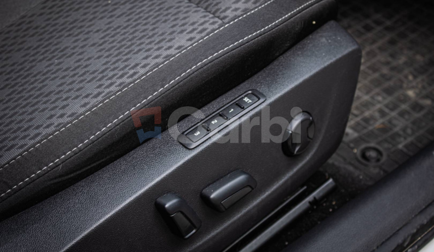 Škoda Octavia Combi 2.0 TDI DSG Style, Matrix LED, HUD, ťažné, KESSY, nelakované, DPH