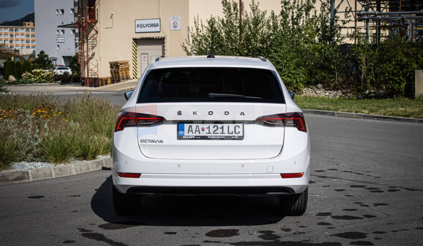 Škoda Octavia Combi 2.0 TDI DSG Style, Matrix LED, HUD, ťažné, KESSY, nelakované, DPH