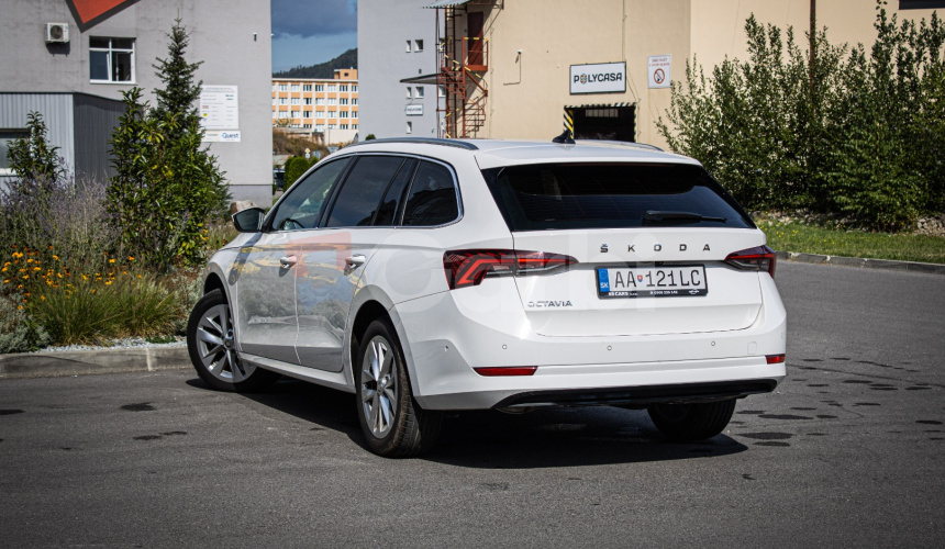 Škoda Octavia Combi 2.0 TDI DSG Style, Matrix LED, HUD, ťažné, KESSY, nelakované, DPH