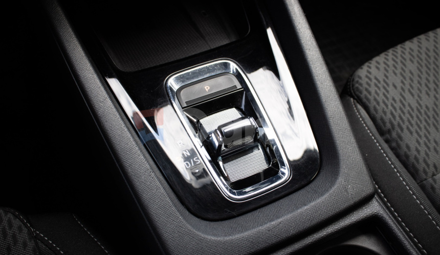 Škoda Octavia Combi 2.0 TDI DSG Style, Matrix LED, HUD, ťažné, KESSY, nelakované, DPH