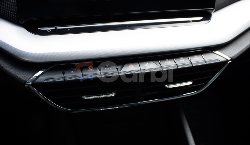 Škoda Octavia Combi 2.0 TDI DSG Style, Matrix LED, HUD, ťažné, KESSY, nelakované, DPH
