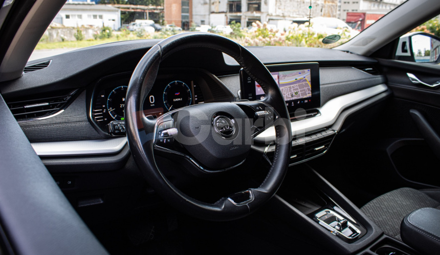 Škoda Octavia Combi 2.0 TDI DSG Style, Matrix LED, HUD, ťažné, KESSY, nelakované, DPH