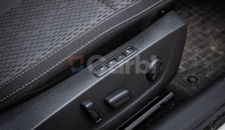 Škoda Octavia Combi 2.0 TDI DSG Style, Matrix LED, HUD, ťažné, KESSY, nelakované, DPH