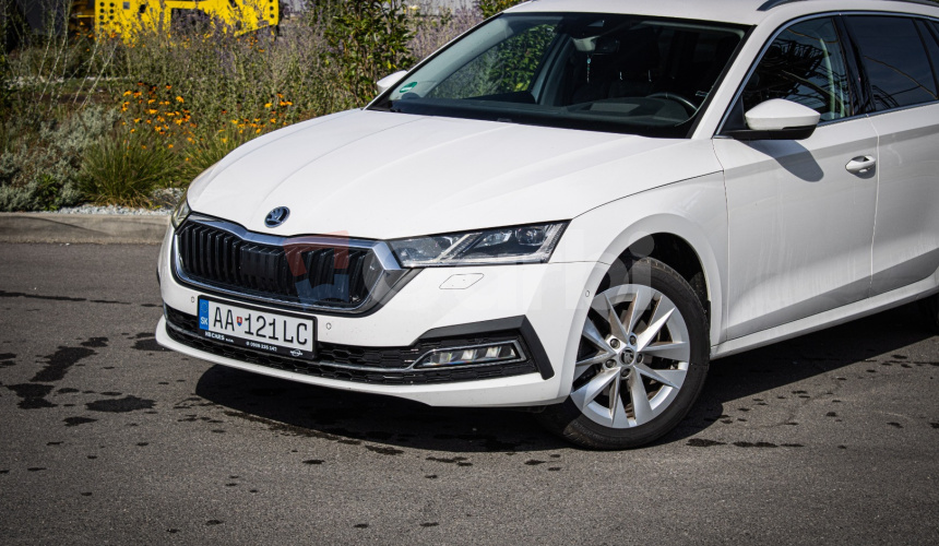 Škoda Octavia Combi 2.0 TDI DSG Style, Matrix LED, HUD, ťažné, KESSY, nelakované, DPH