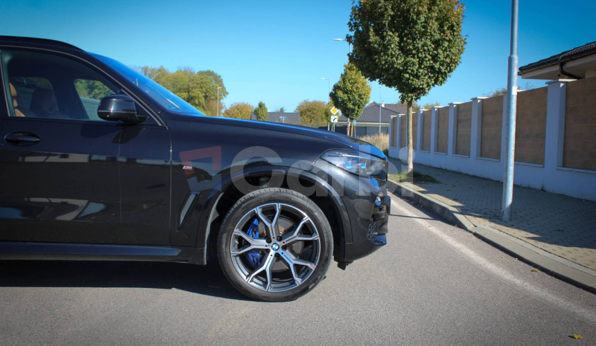 BMW X5 xDrive40i mHEV A/T