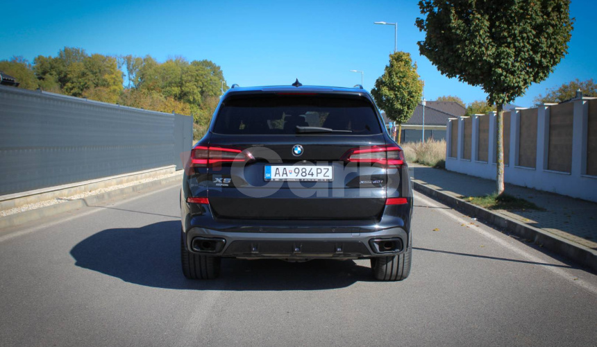 BMW X5 xDrive40i mHEV A/T