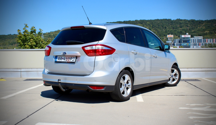 Ford C-Max 2.0 TDCi 103 kW PowerShift Titanium