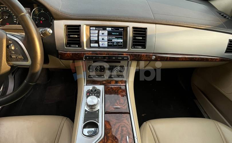 Jaguar XF Sportbrake 2.2D i4 200k Premium Luxury Automat EDITION